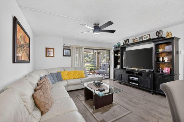 10187 Mangrove Drive 201, Boynton Beach, FL 33437