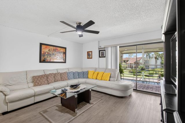 10187 Mangrove Drive 201, Boynton Beach, FL 33437