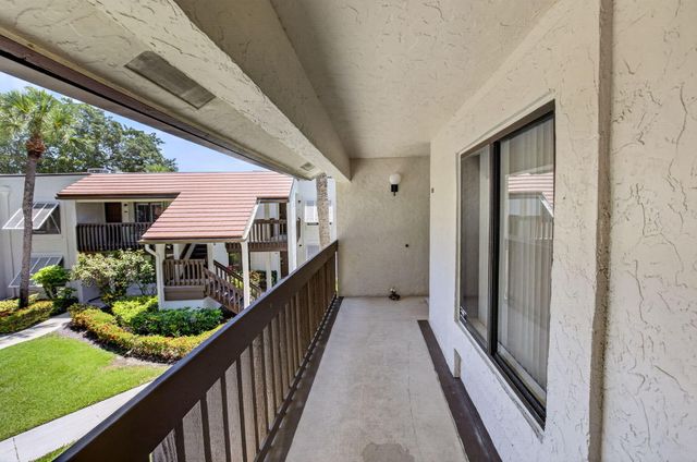 10187 Mangrove Drive 201, Boynton Beach, FL 33437