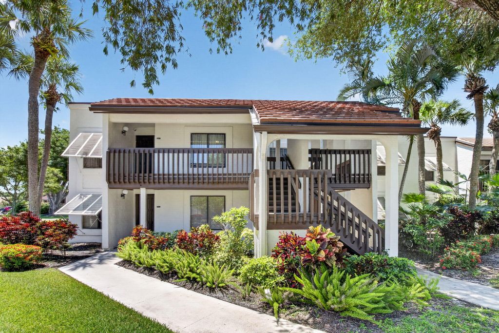 10187 Mangrove Drive 201, Boynton Beach, FL 33437