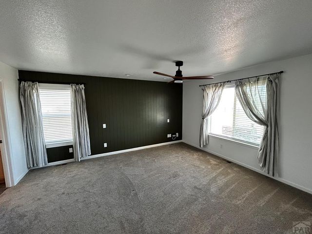 1656 N Calle Rosa Dr, Pueblo West, CO 81007