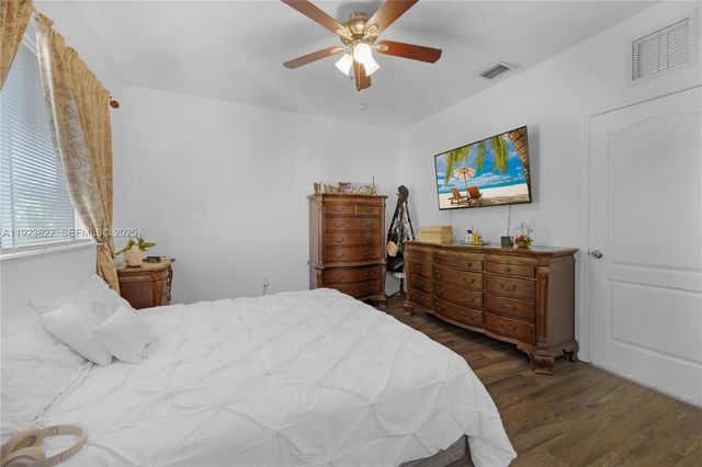 8525 SW 214th Ter, Cutler Bay, FL 33189