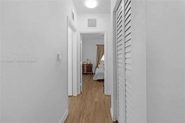 8525 SW 214th Ter, Cutler Bay, FL 33189