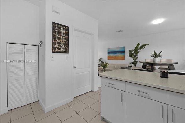 8525 SW 214th Ter, Cutler Bay, FL 33189