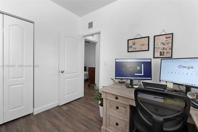 8525 SW 214th Ter, Cutler Bay, FL 33189