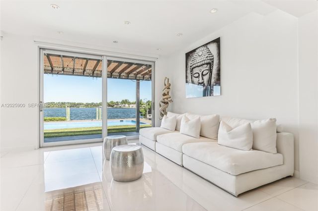 1231 Stillwater Dr, Miami Beach, FL 33141