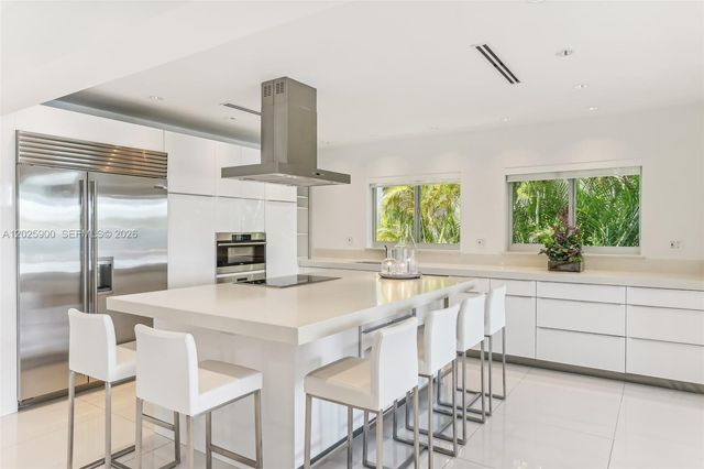 1231 Stillwater Dr, Miami Beach, FL 33141