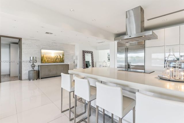1231 Stillwater Dr, Miami Beach, FL 33141