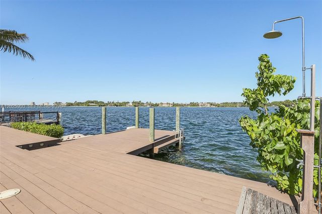 1231 Stillwater Dr, Miami Beach, FL 33141