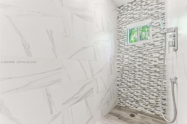 1231 Stillwater Dr, Miami Beach, FL 33141