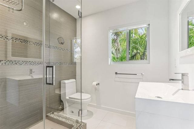1231 Stillwater Dr, Miami Beach, FL 33141