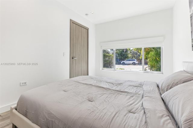 1231 Stillwater Dr, Miami Beach, FL 33141
