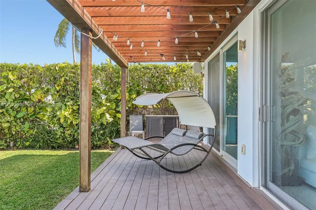 1231 Stillwater Dr, Miami Beach, FL 33141