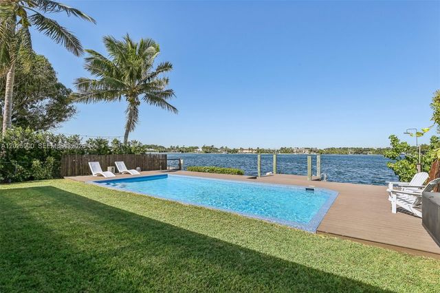 1231 Stillwater Dr, Miami Beach, FL 33141