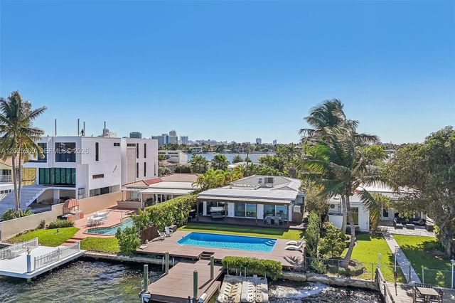 1231 Stillwater Dr, Miami Beach, FL 33141