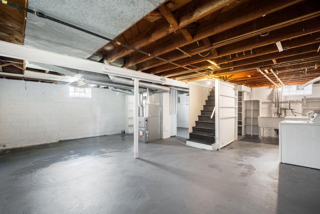 3350 S 26th STREET, Milwaukee, WI 53215