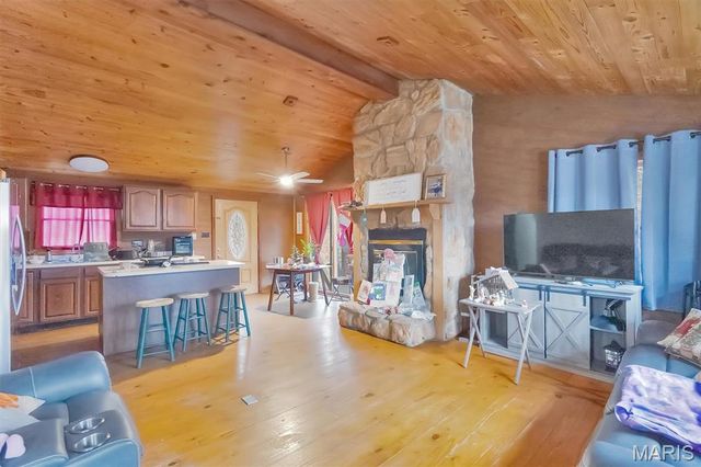 401 Bunker Hill Drive, De Soto, MO 63020