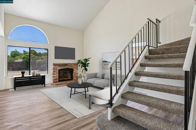 100 Trident Ct, Vallejo, CA 94591