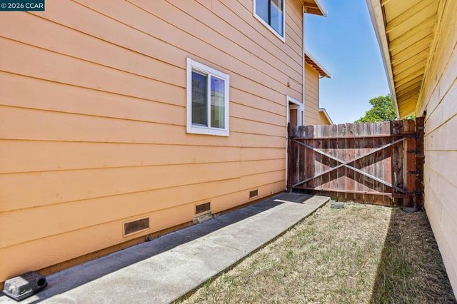 100 Trident Ct, Vallejo, CA 94591