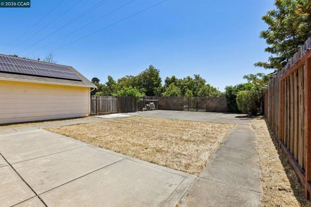 100 Trident Ct, Vallejo, CA 94591