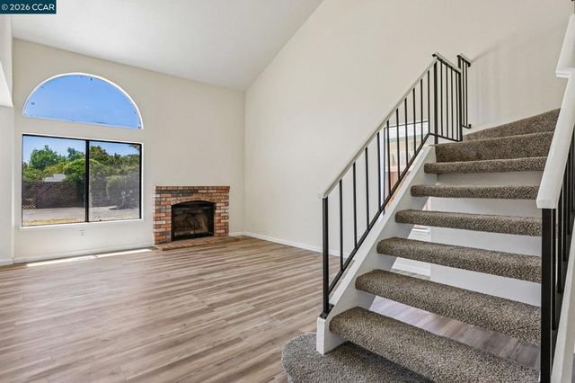 100 Trident Ct, Vallejo, CA 94591