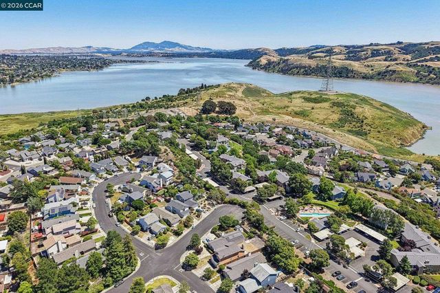 100 Trident Ct, Vallejo, CA 94591