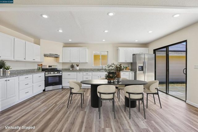 100 Trident Ct, Vallejo, CA 94591