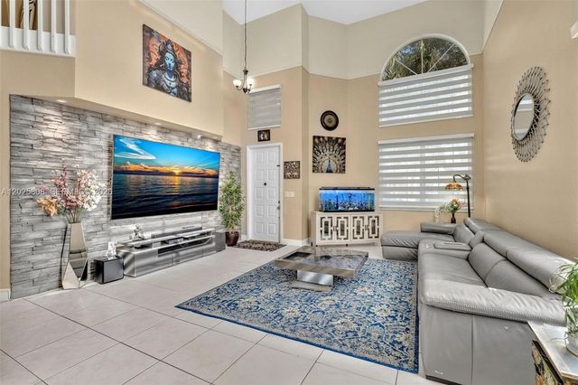 16408 Sapphire Place, Weston, FL 33331