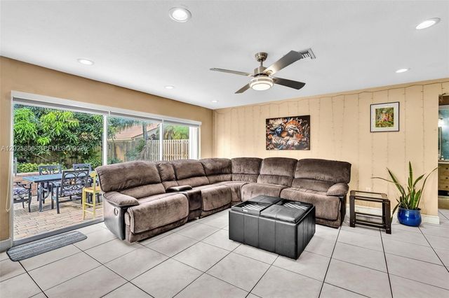 16408 Sapphire Place, Weston, FL 33331