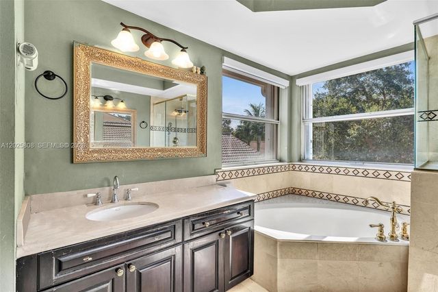 16408 Sapphire Place, Weston, FL 33331