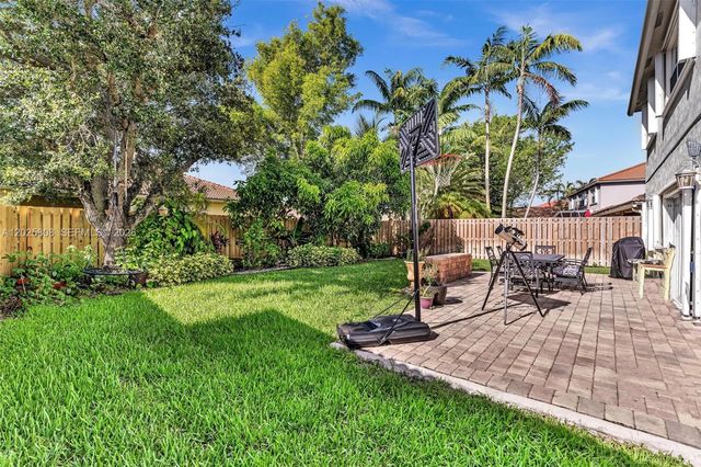 16408 Sapphire Place, Weston, FL 33331