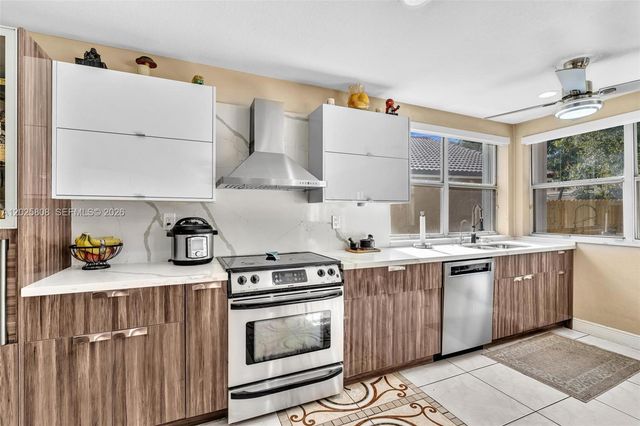 16408 Sapphire Place, Weston, FL 33331