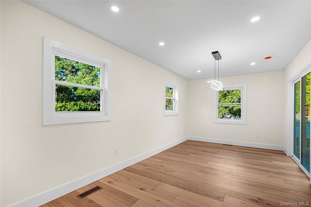 737 Flowerdale Drive, Seaford, NY 11783