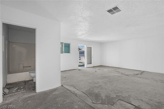 617 North 11th Street, Las Vegas, NV 89101