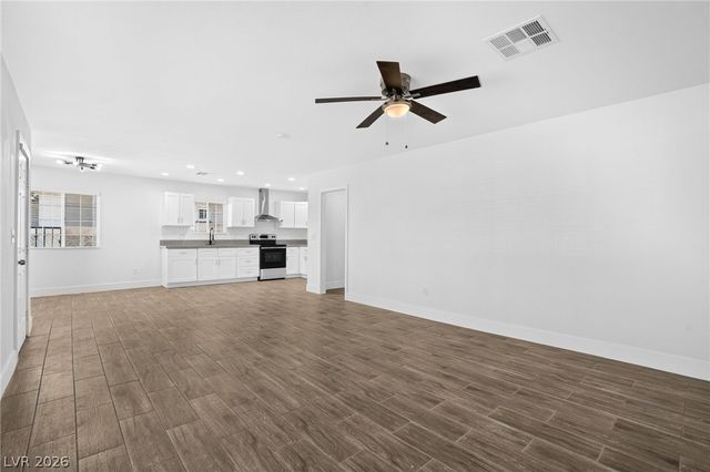 617 North 11th Street, Las Vegas, NV 89101