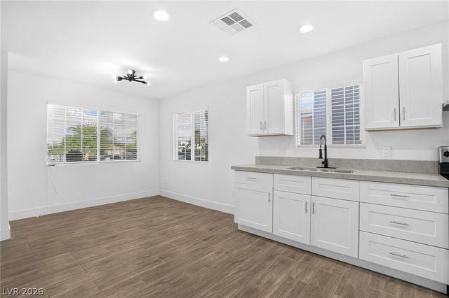 617 North 11th Street, Las Vegas, NV 89101