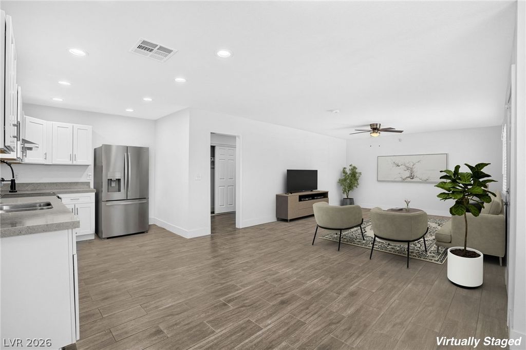 617 North 11th Street, Las Vegas, NV 89101