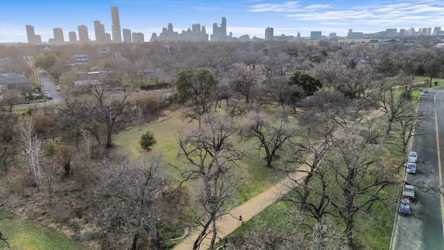 2715 Zaragosa ST, Austin, TX 78702