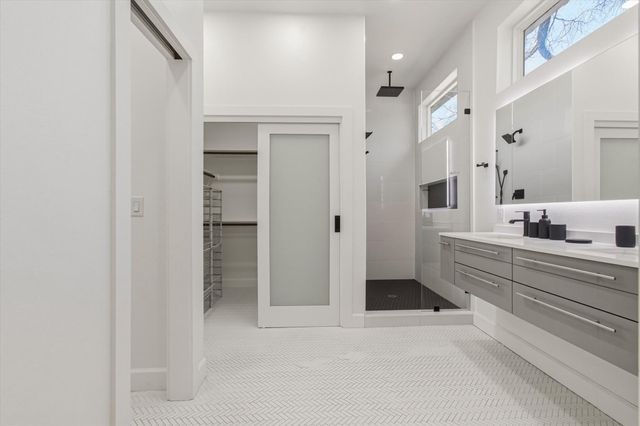 2715 Zaragosa ST, Austin, TX 78702