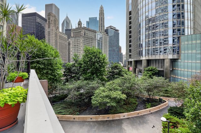 405 N WABASH Avenue 1801, Chicago, IL 60611