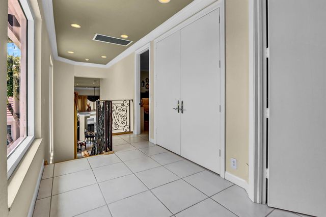 6521 NW 39th Terrace, Boca Raton, FL 33496
