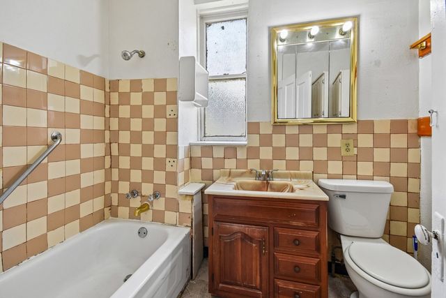 5542 S Paulina Street, Chicago, IL 60636