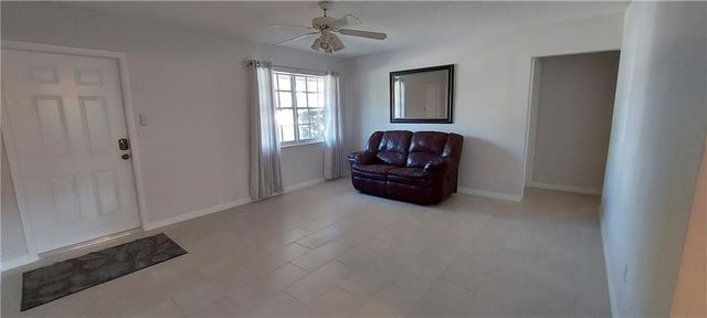 738 SW 5th Avenue, Hallandale Beach, FL 33009