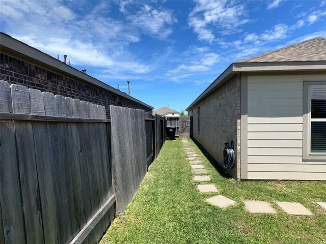 20710 Southern Woods Drive, New Caney, TX 77357