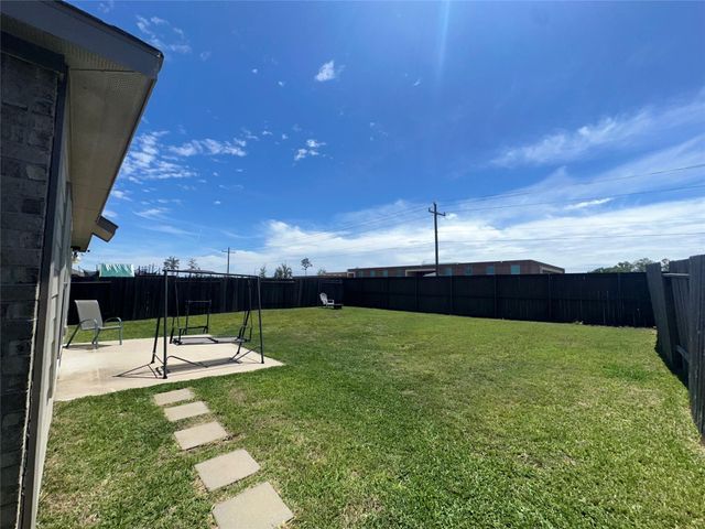 20710 Southern Woods Drive, New Caney, TX 77357
