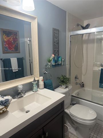 12501 SW 14th St 314R, Pembroke Pines, FL 33027