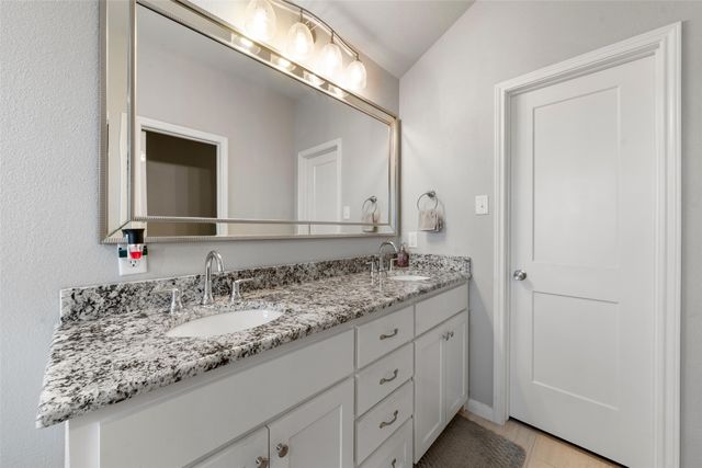 429 Travis Drive, Mcgregor, TX 76657