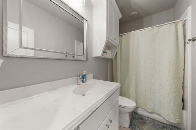 429 Travis Drive, Mcgregor, TX 76657