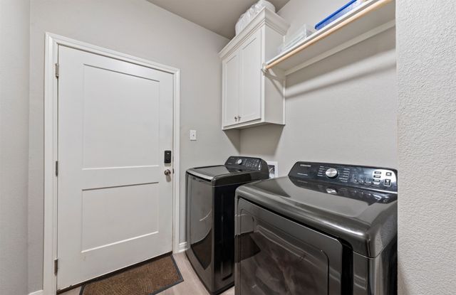 429 Travis Drive, Mcgregor, TX 76657