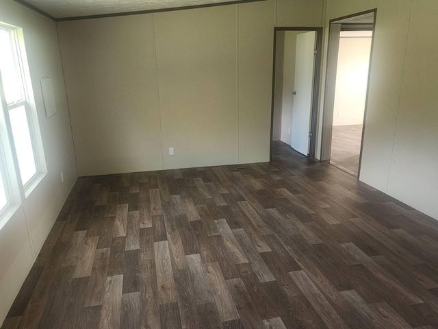 72 Vacation Street, Nancy, KY 42544